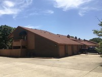 Building Photo - 2 br, 2 bath Condo - Oaks of Villa Maria D...