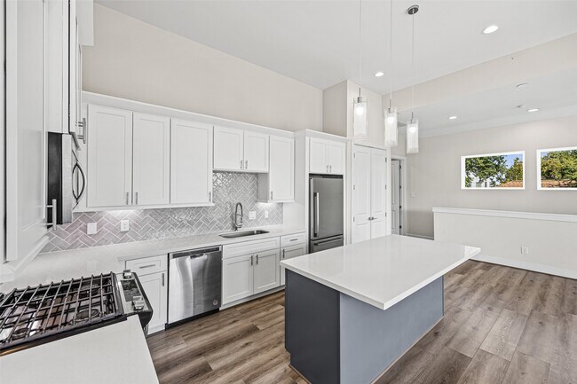 Building Photo - 3407 Terry St