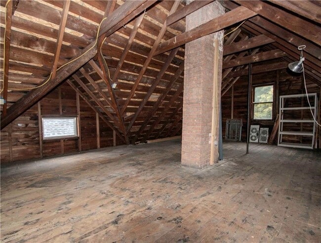 Building Photo - 44 Elmhurst St