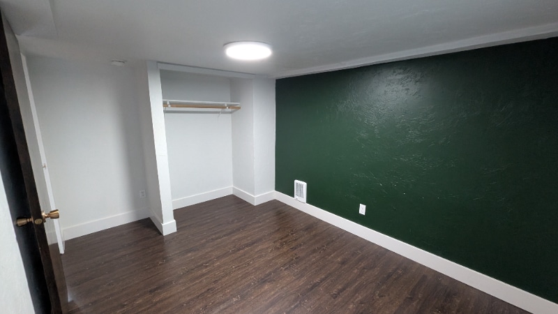Building Photo - 208 G St