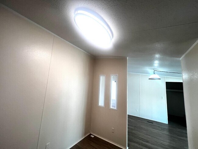 Building Photo - 69 D St