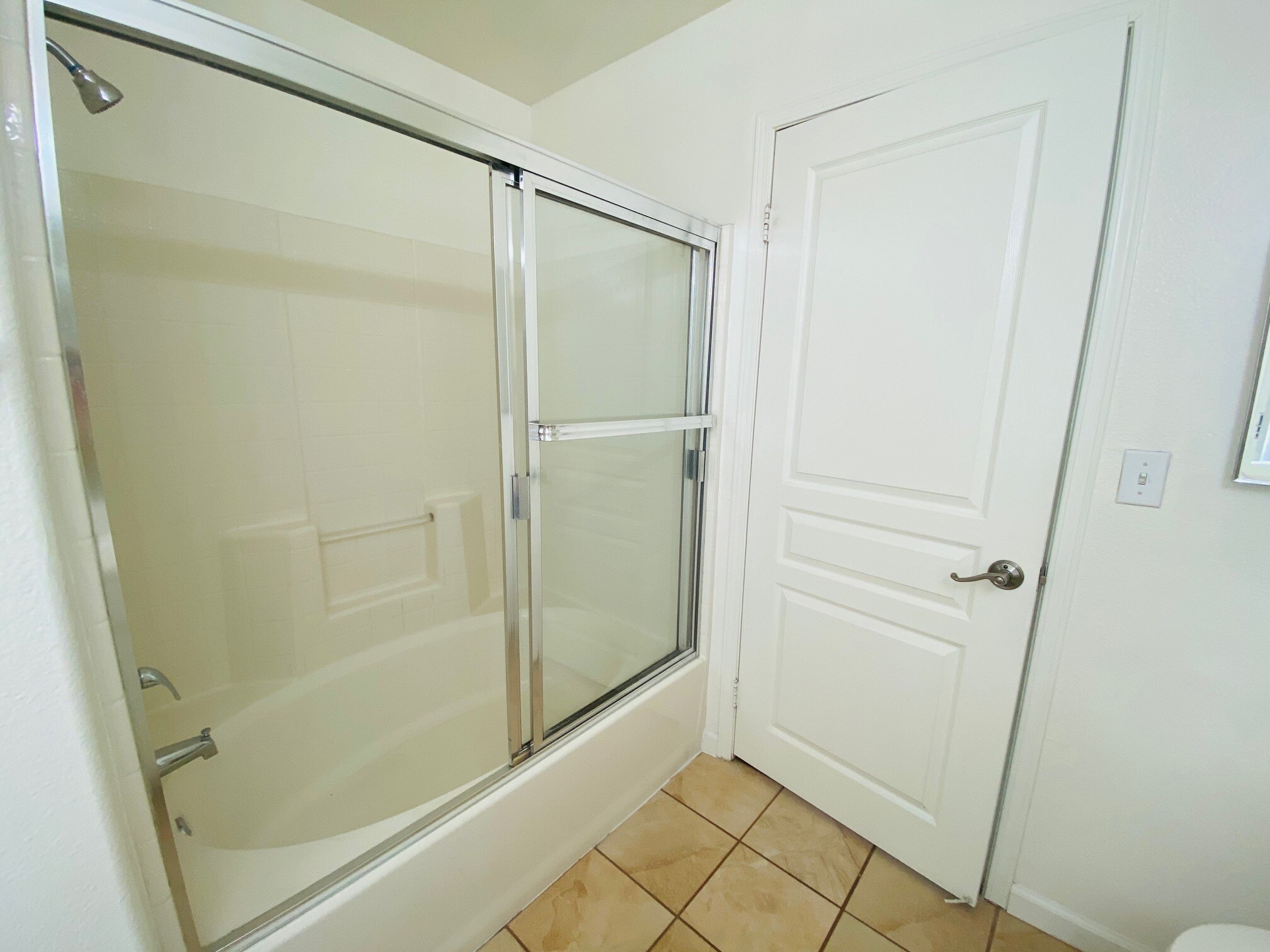 Building Photo - 305 W Newby Ave