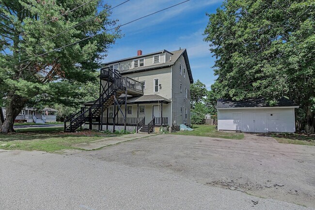Building Photo - 39 Hope St