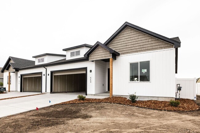 Building Photo - 664 Idaho Ave