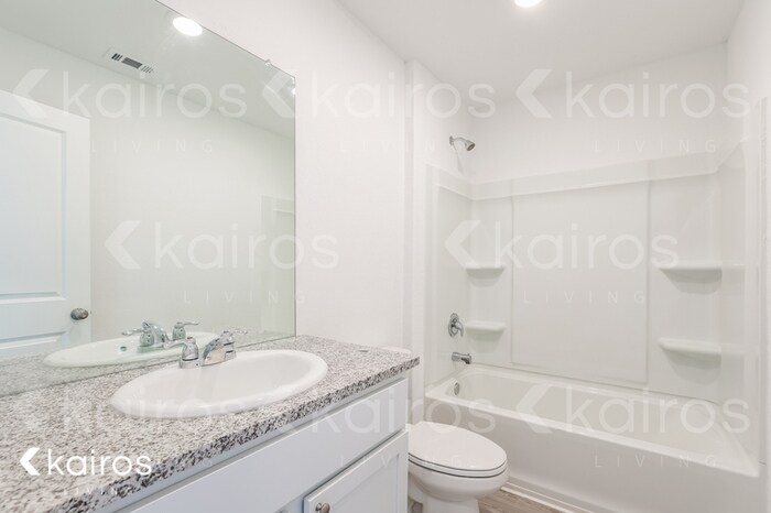 Building Photo - 13831 Weir Pl