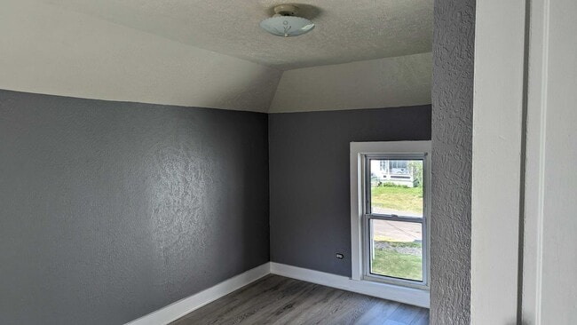 Building Photo - 415 W Front St