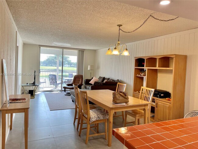 Building Photo - 3150 W Rolling Hills Cir