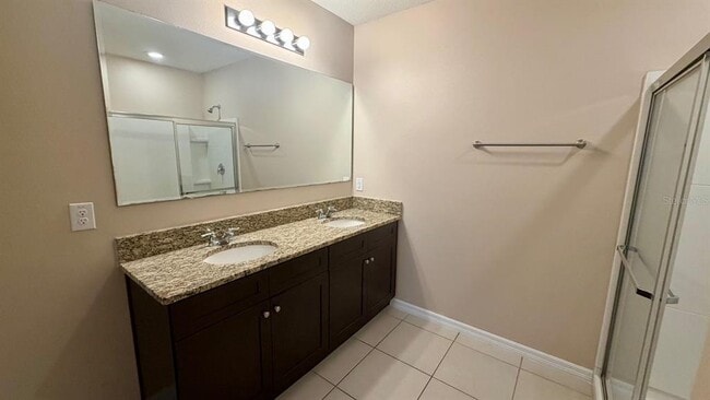 Building Photo - 3342 Landing Vw