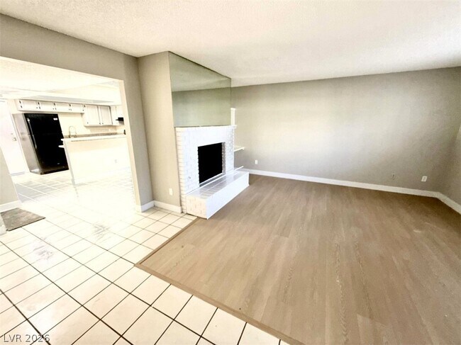 Building Photo - 2654 Aracatuba Ave