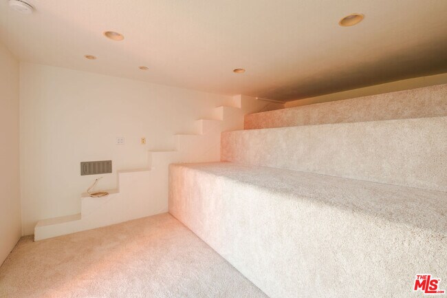 Building Photo - 3029 Sequit Dr