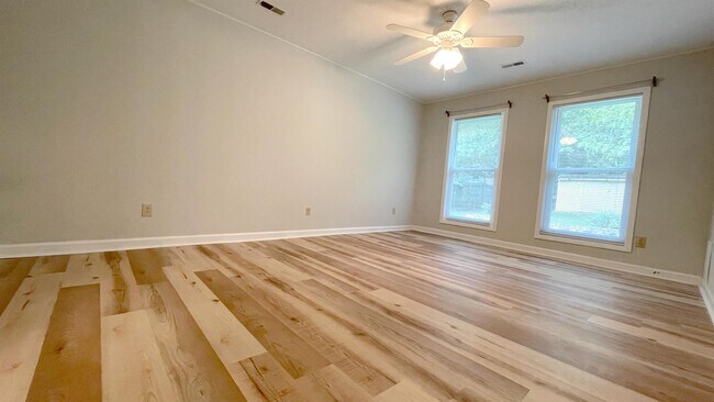 Building Photo - 1607 Burnley Dr