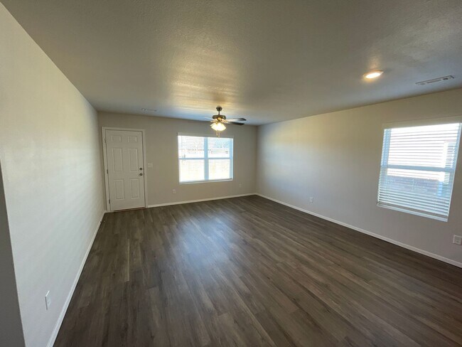 Building Photo - AVAILABLE NOW! Spacious Four Bedroom | Two Bath Home in Barberry Court