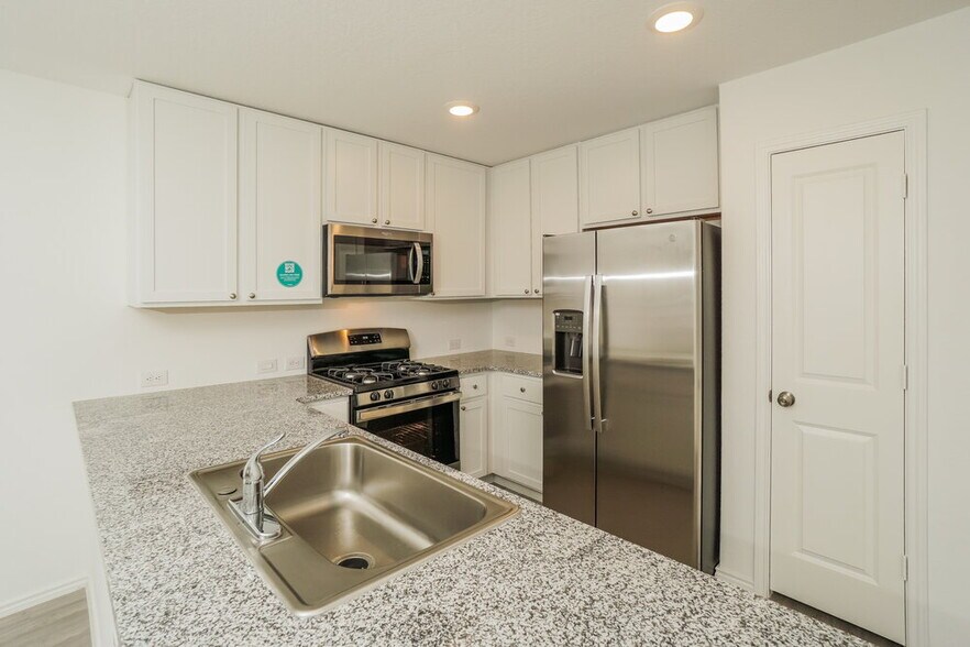 Building Photo - 14735 Brandy Brk