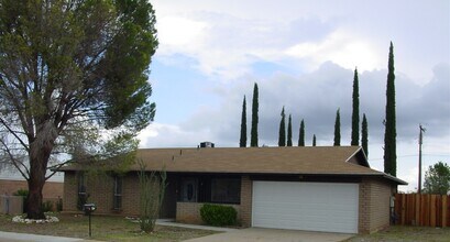 Building Photo - 3BR/2BA/2GA 1,768 sq.ft. rental in Sierra ...