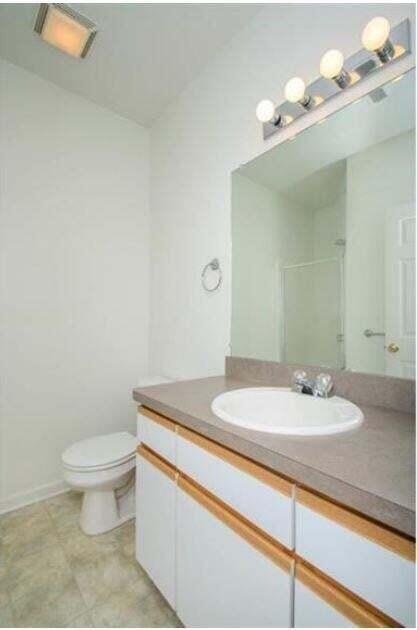 Building Photo - 1430 Fox Pointe Cir