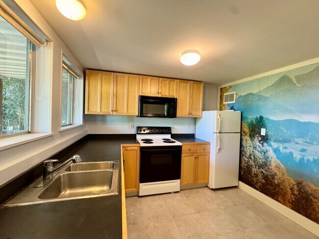Building Photo - Hawthorne Hills Home
