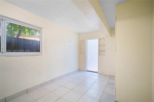 Building Photo - 2270 NE 135th Terrace