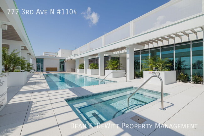 Building Photo - 777 3rd Ave N