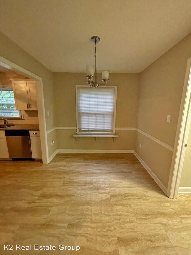 Building Photo - 4 br, 2.5 bath House - 2736 Lawton Bluff Road