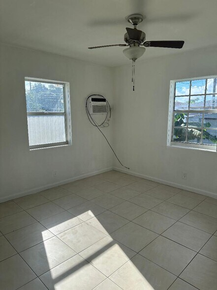 Building Photo - 1724 Rodman St