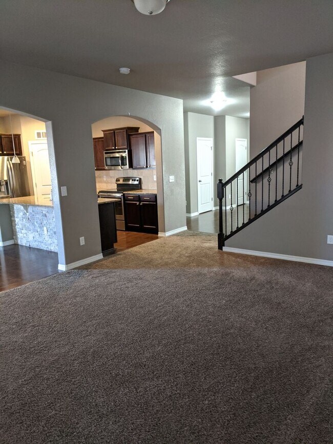 Building Photo - Open layout two-story home