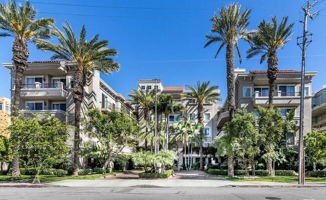 Building Photo - 4060 Glencoe Ave