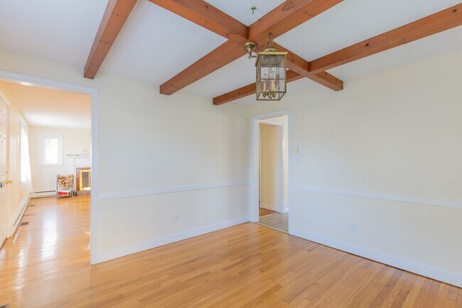 Building Photo - Charming 3-Bedroom Home with Solar Panels ...