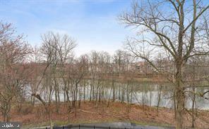 Building Photo - 8931 Town Center Cir