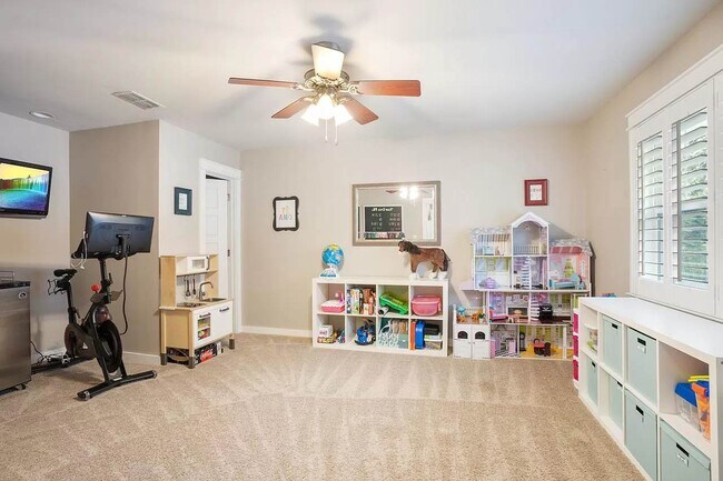 Building Photo - 2072 Trescott Dr