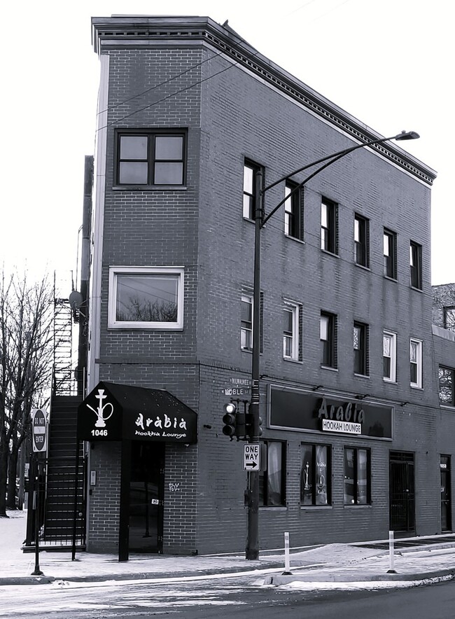 Building Photo - 1046 N Milwaukee Ave