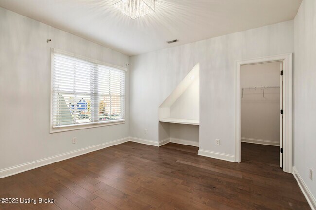 Building Photo - 9409 Civic Way