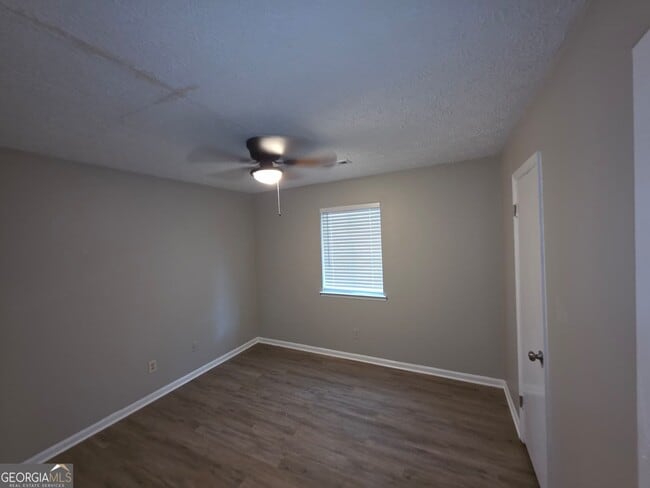Building Photo - 6627 Bent Creek Dr