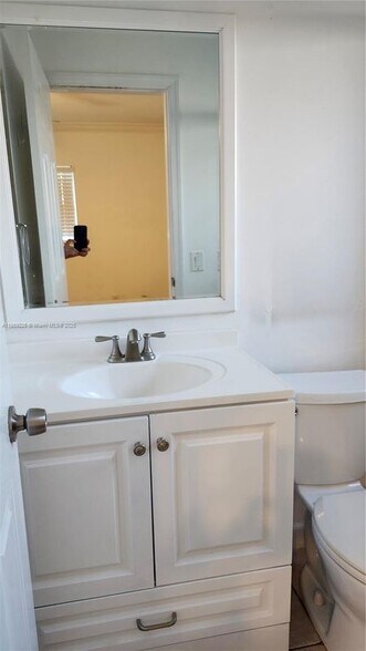 Building Photo - 3 Forest Hills Ln