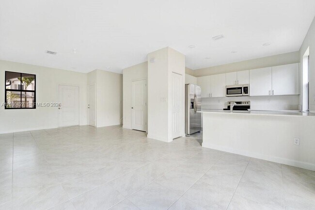 Building Photo - 23503 SW 129th Ave