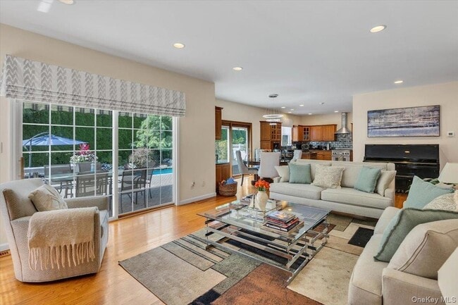 Building Photo - 35 Auden Ave