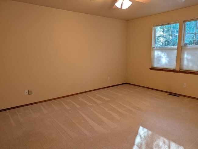 Building Photo - 2519 Stonebridge Way