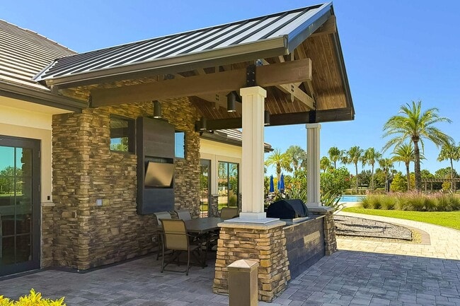 Building Photo - Stunning Country Club East Unfurnished Res...