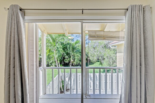 Building Photo - 246 Seabreeze Cir