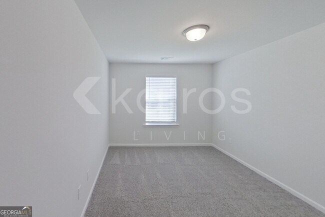 Building Photo - 142 Western Red Cedar Dr