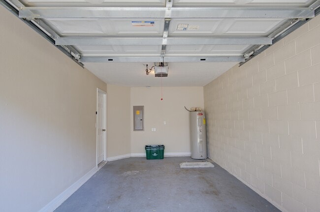 Building Photo - 2901 Ashford Park Pl