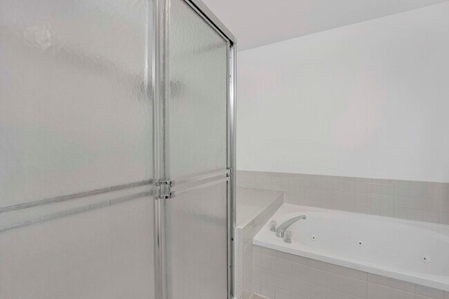Building Photo - 2164 Seaver Ln
