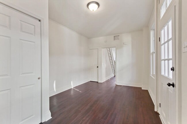 Building Photo - Spacious 4 Bedroom Home for Rent in York, PA!