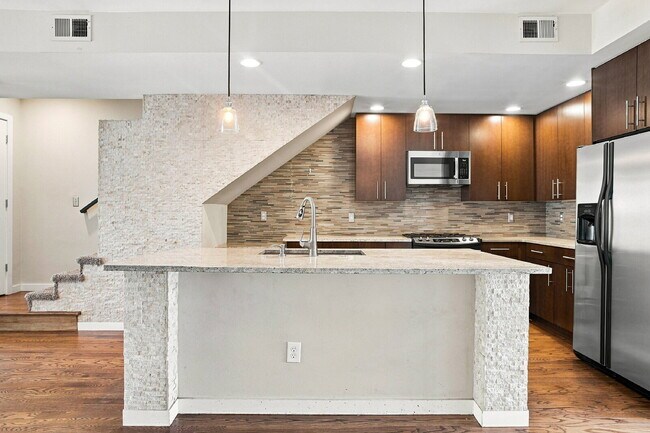 Building Photo - $4,015.95 with $300 Off The First Month's Rent, 3 Beds - 3.5 Baths, Single-Family Home in Denver ...