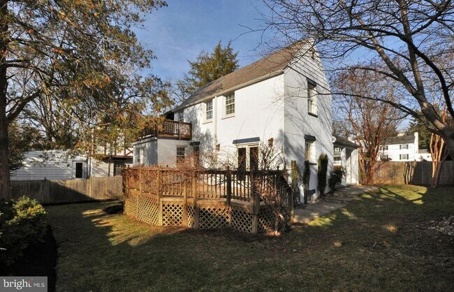 Building Photo - 4630 River Rd