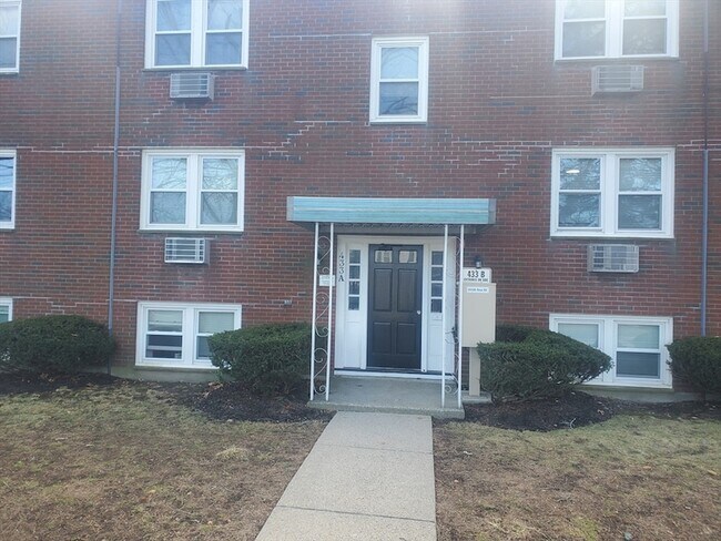 Building Photo - 433 B Sea St