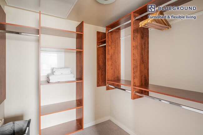 Building Photo - 101 Taylor Ave N