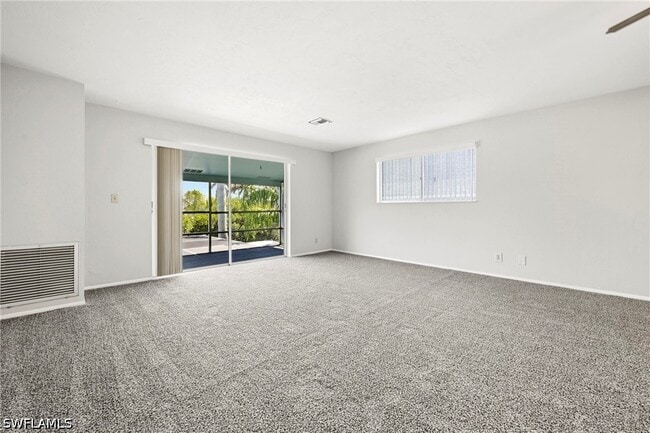 Building Photo - 1376 Chesapeake Ave