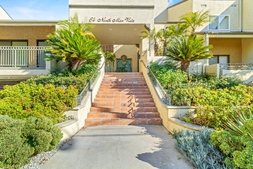 Building Photo - 64 N Mar Vista Ave