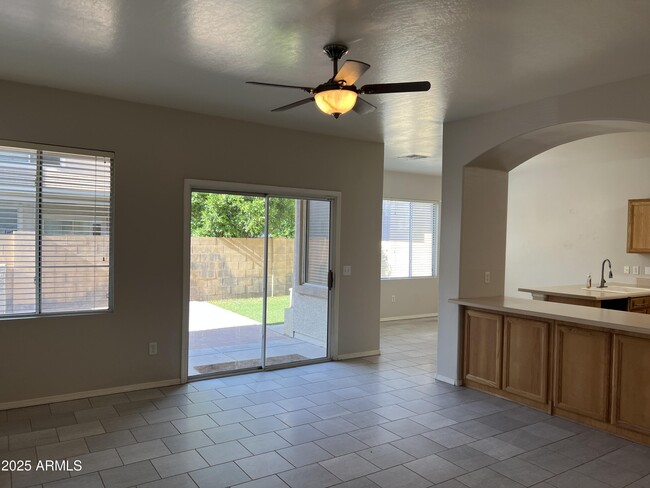 Building Photo - 4220 E Orchid Ln