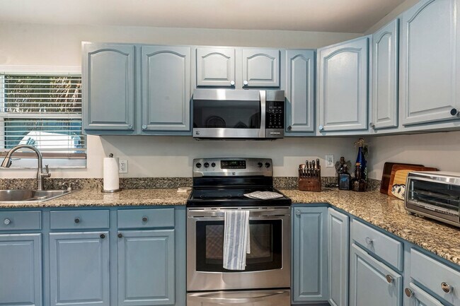 Building Photo - 2543 Sunny Breeze Ave